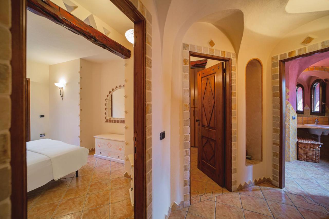 Ferienwohnung Le Pergole 02 - Trilocale Con Posto Auto La Maddalena  Exterior foto